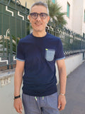 T-SHIRT CON TASCHINO IN LINO E JEANS MARKUP