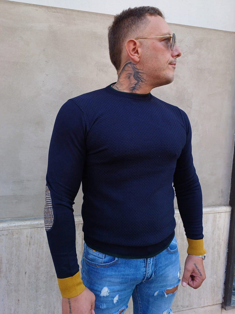 MAGLIA GIROCOLLO CON TOPPE E CUCITURE COLORATE MARKUP