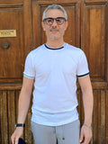 T-SHIRT CON DETTAGLI A CONTRASTO MARKUP