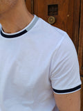 T-SHIRT CON DETTAGLI A CONTRASTO MARKUP