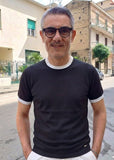 T-SHIRT CON DETTAGLI A CONTRASTO MARKUP