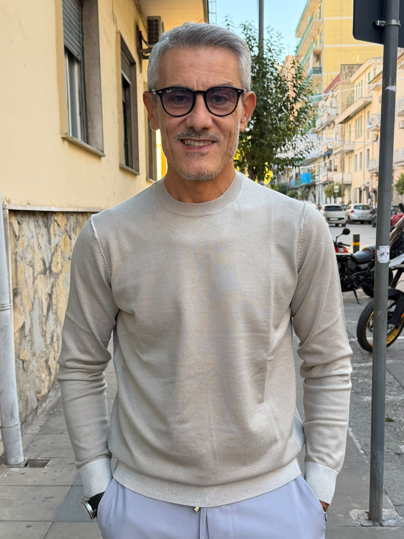 MAGLIA GIROCOLLO CON TOPPE E LAVORAZIONE AI FIANCHI MARKUP