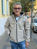 GIUBBINO SOFTSHELL CON CAPPUCCIO MARKUP