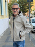 GIUBBINO SOFTSHELL CON CAPPUCCIO MARKUP