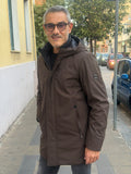 PARKA LUNGO CON CAPPUCCIO MARKUP