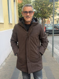 PARKA LUNGO CON CAPPUCCIO MARKUP