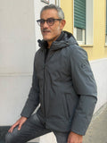 PARKA LUNGHEZZA MEDIA CON CAPPUCCIO MARKUP