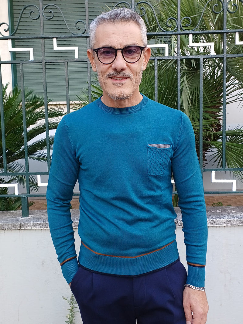 MAGLIA GIROCOLLO CON TASCHINO MARKUP